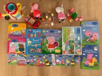 Peppa Pig Spielzeug und Bücher / großes Paket Niedersachsen - Oldenburg Vorschau