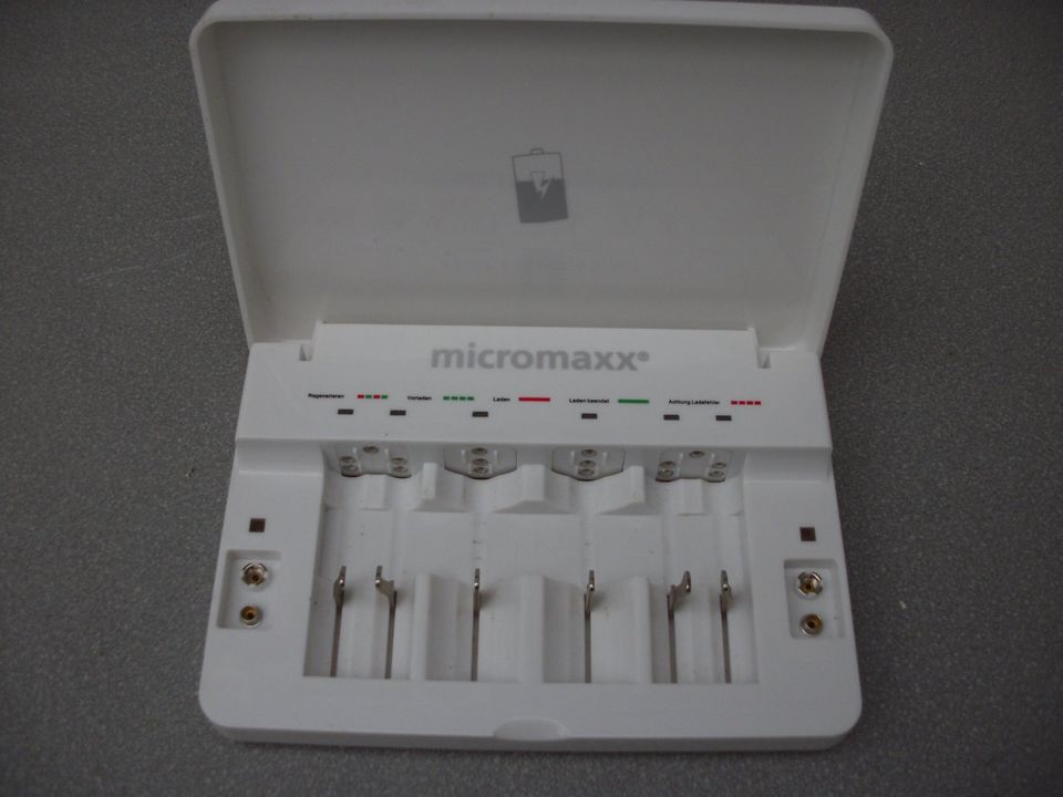 Micromaxx universal Ladegerät in Berlin