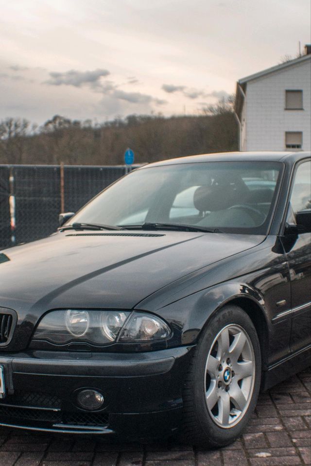 Bmw 325i e46 Alcantara M-Paket VFL in Ensdorf