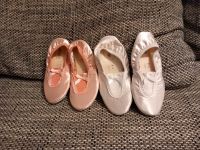 NEUE Turnschlappen Ballett Sport Schuhe 24 25 Mädchen Niedersachsen - Apelern Vorschau