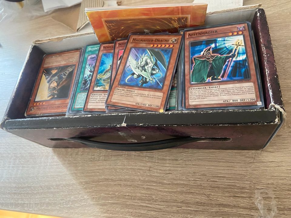 700+ Yugioh Karten in Limburg