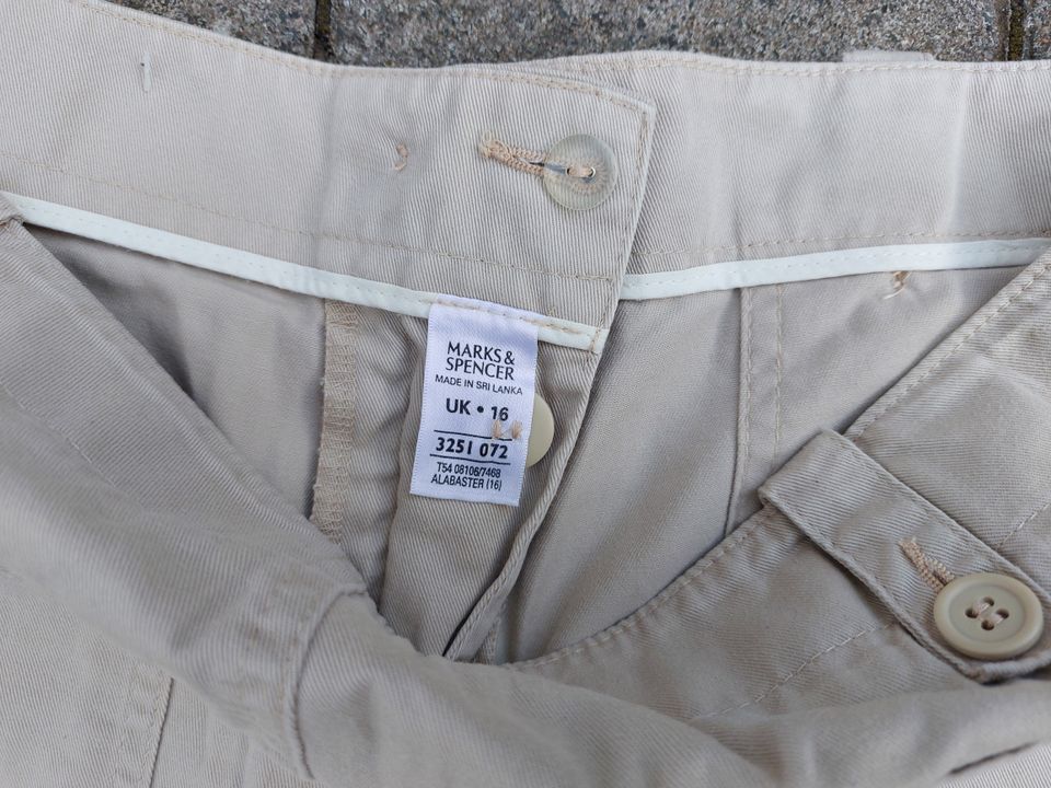 SHORTS Gr. 44 BEIGE BRAUN MARKS AND SPENCER BAUMWOLLE in Mannheim