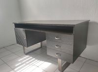 Schwarzer Schreibtisch, robust und abschließbar Nordrhein-Westfalen - Essen-Haarzopf Vorschau