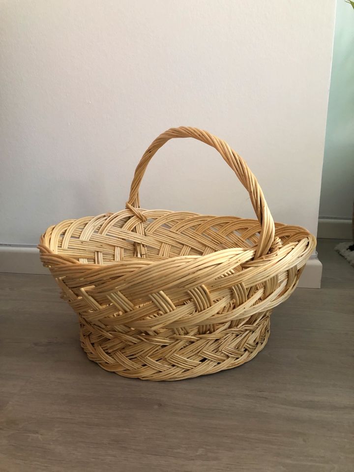 Geflochtener Henkelkorb Korb Rattan boho Weide Ostern groß in Mainz