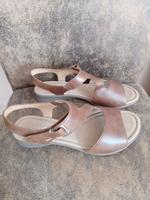 Sandalen Gr. 8 (Gr.42, G) Gabor neu West - Schwanheim Vorschau