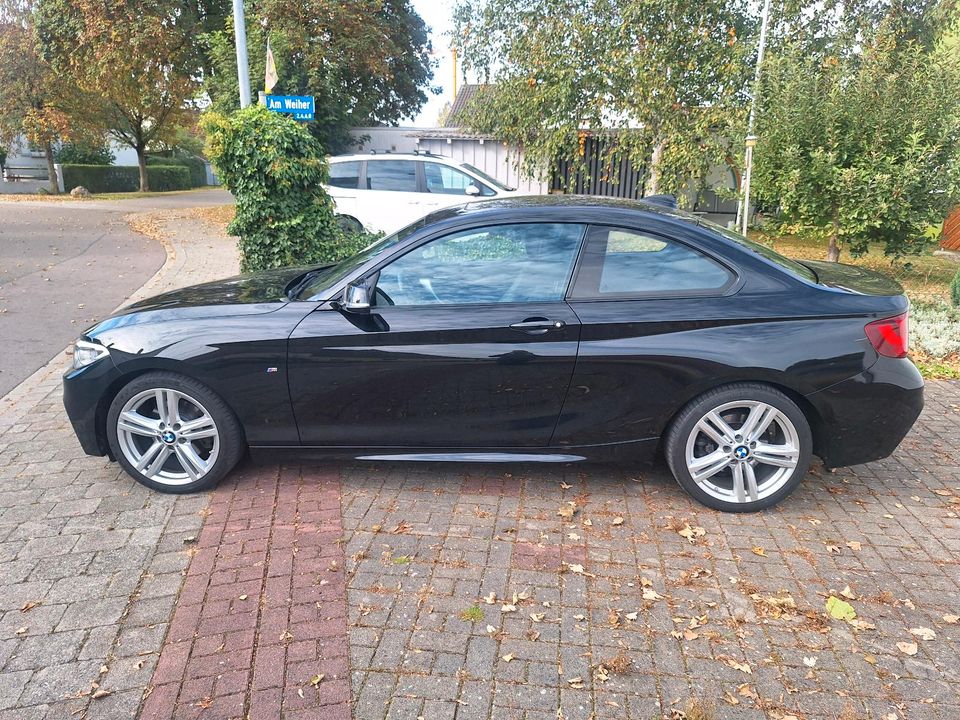 BMW 220i Coupé M-Paket in Bächingen an der Brenz