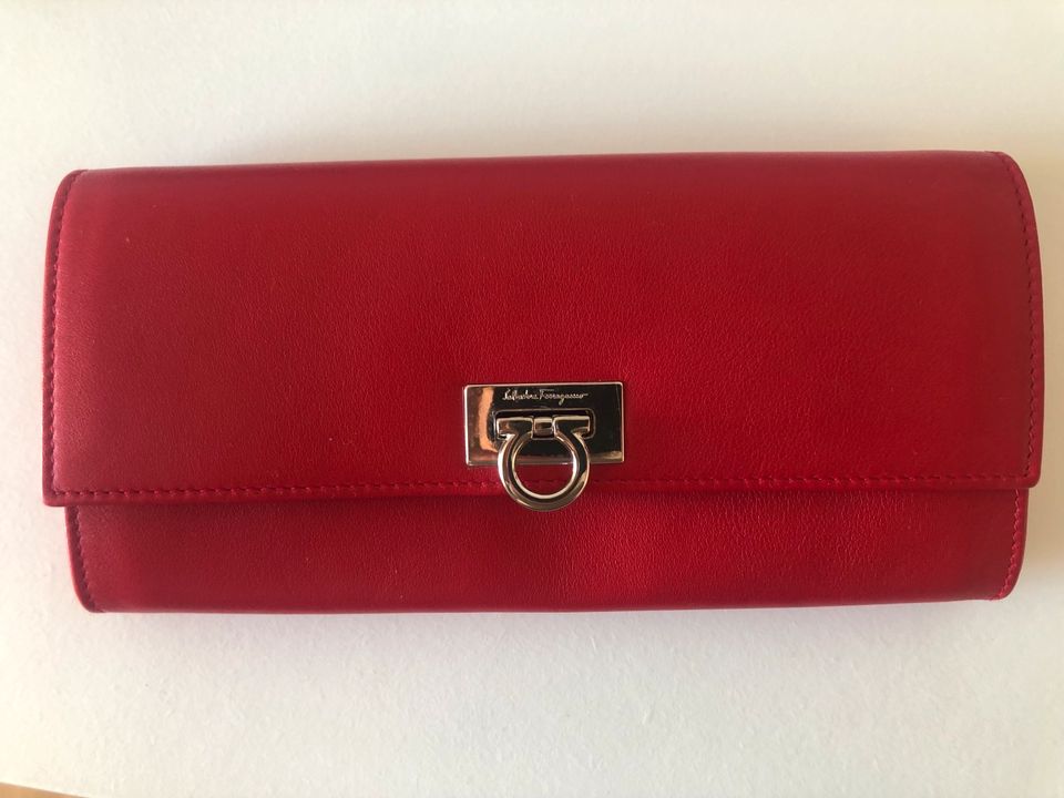 Salvatore FERRAGAMO Brieftasche/Portemonnaie, rot Pebble Leather in Mainz