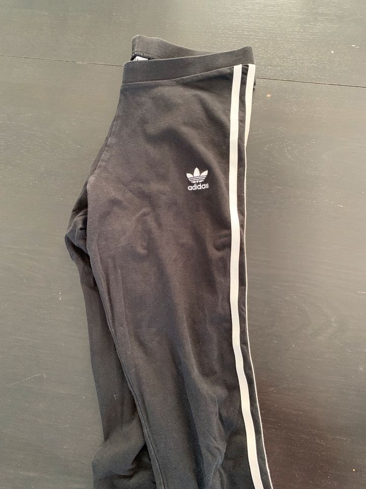 Adidas Leggings schwarz in Dietenhofen