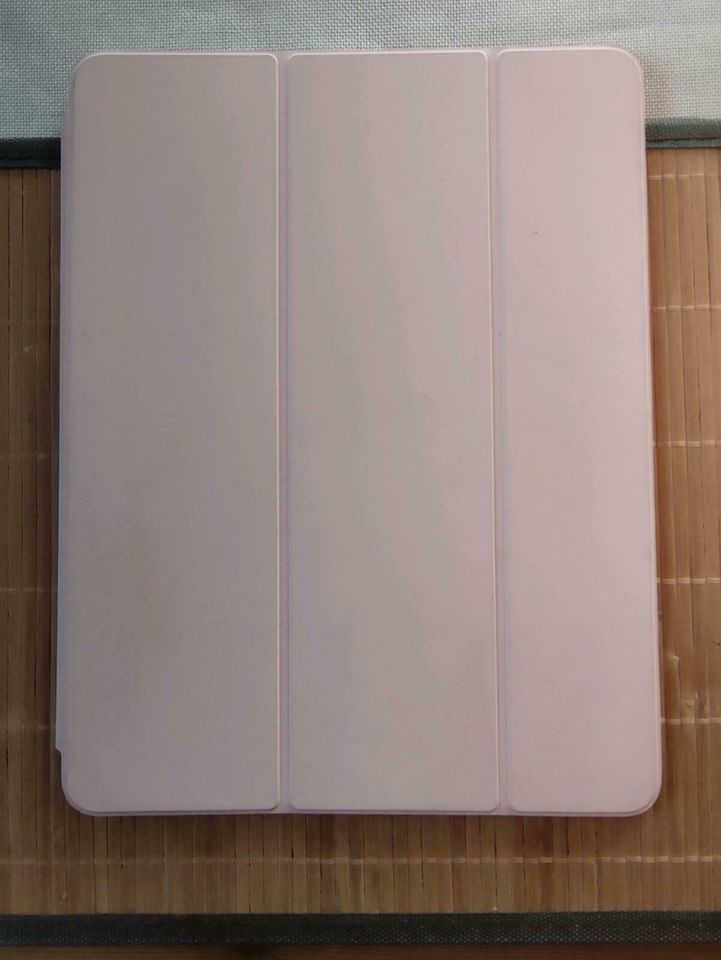 Apple iPad Pro 12.9 Smart Folio in Neckargerach