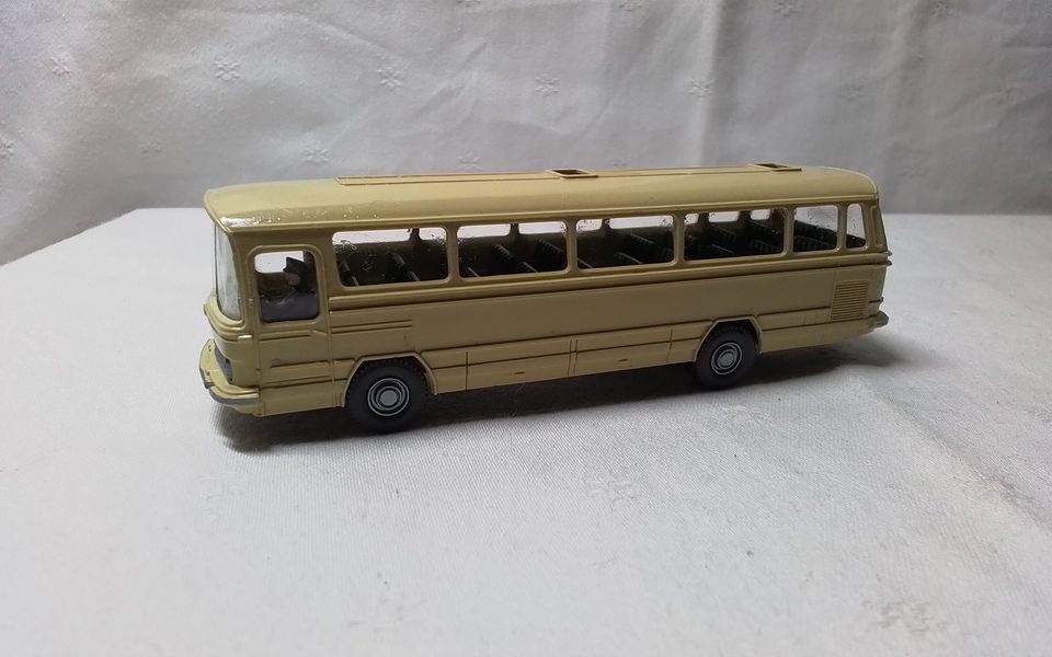 Wiking Bus,  MB O 302, 1975-76, Saure 1172/1B in Stade