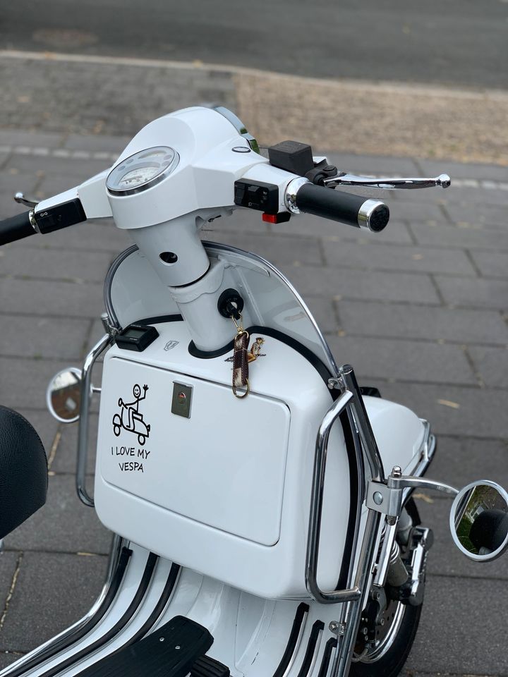 Vespa PX 200 letzte Serie 2007 Sammlerfahrzeug in Kamp-Lintfort