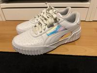 Puma  Carina Sneaker/ Turnschuhe weiß irisierend Essen - Essen-West Vorschau