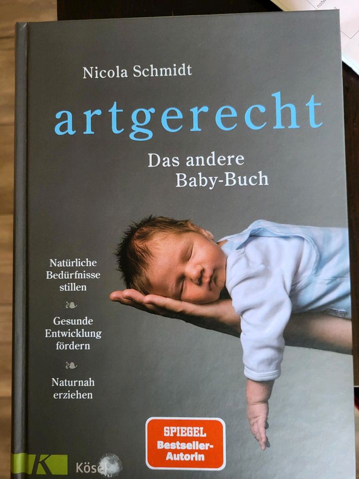 Artgerecht- das andere Baby-Buch in Hollenbek