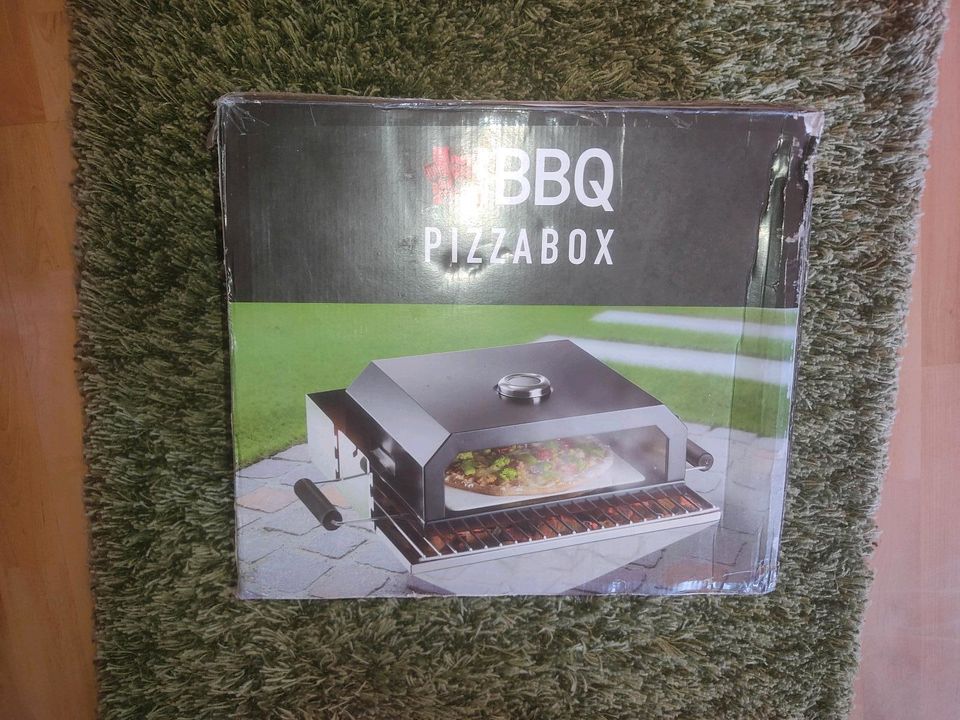 Neu BBQ Pizzabox - Mit herausnehmbarer Keramikplatte/ Pizzastein in Gusterath