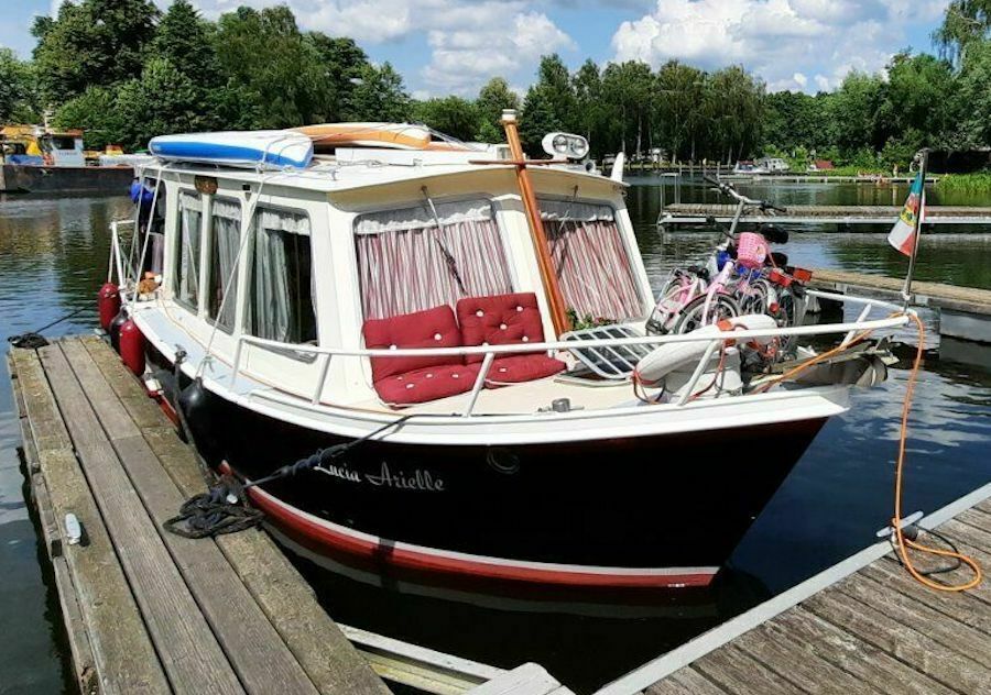 tolles Salonboot zum Wasserwandern Salonkruiser in Brandenburg an der Havel