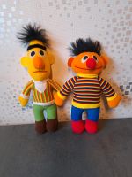 Ernie und Bert Plüschfiguren 80iger Jahre Nordrhein-Westfalen - Stemwede Vorschau