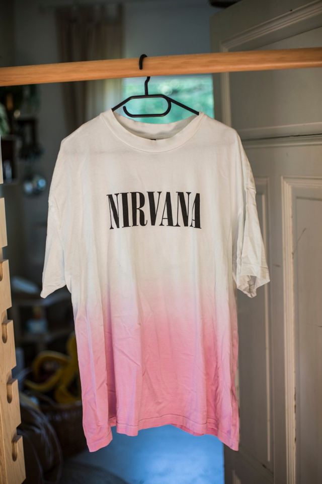 Nirvana shirt batik weiß pink L H&M cobain grohl in Bielefeld