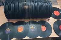 Ca 100 Schallplatten Schellackplatten mit Plattenrack Rheinland-Pfalz - Mehlingen Vorschau