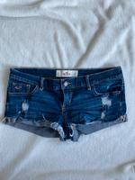 Ultra low waist hollister mini shorts hot pants distressed trendy Hessen - Kassel Vorschau