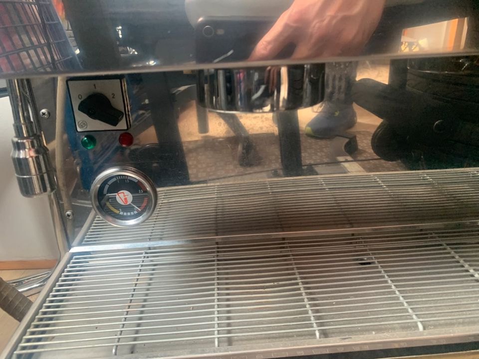 Siebträgermaschine Kaffeemaschine Mühle in Berlin