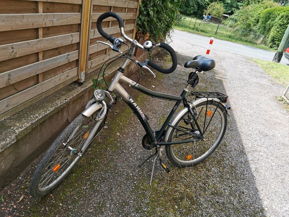 Herrenrad 28 Zoll in Duisburg