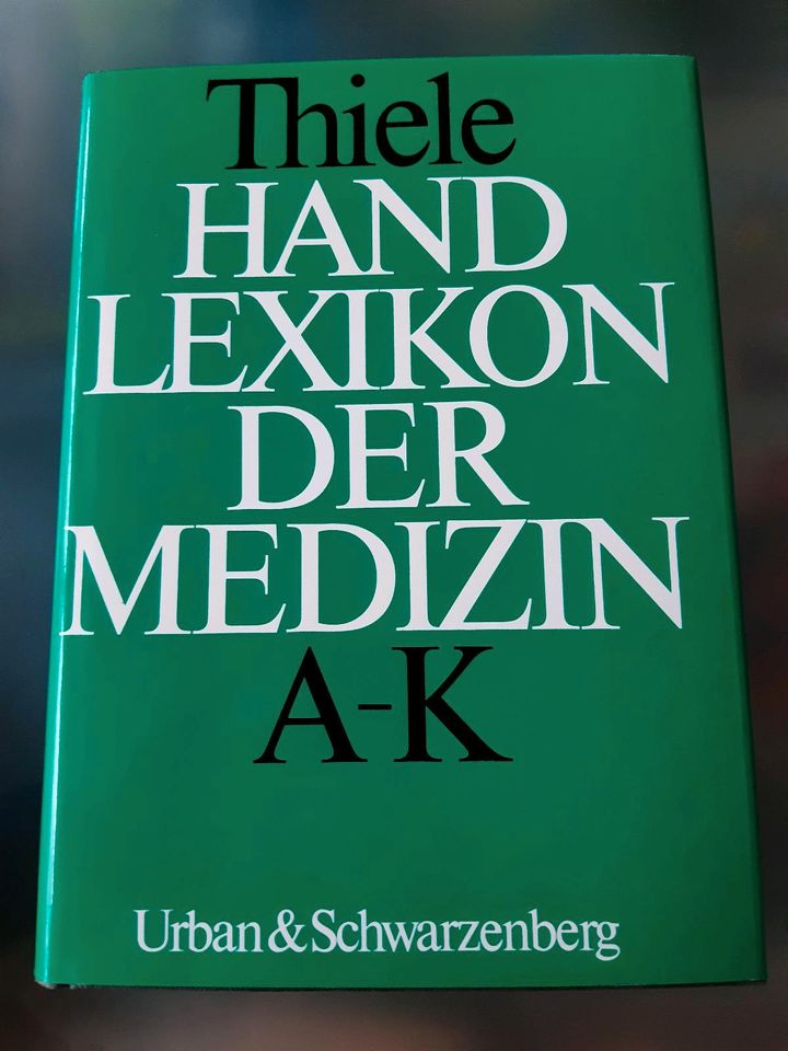 Handlexikon der Medizin, zwei ältere Bände A-K,L-Z in Köln