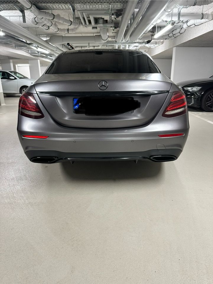 Mercedes-Benz E350d Optik/Ausstattung UNIKAT in Berlin