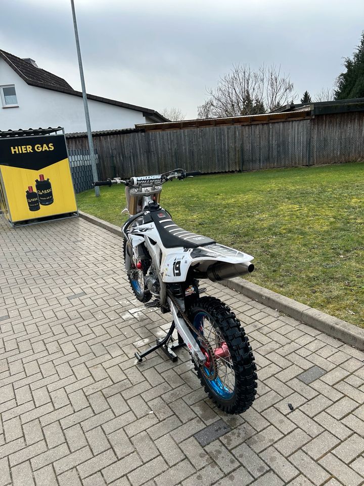 Honda Crf 250 Akrapovic Titan in Wahrenholz