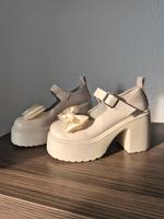 Süße Plateau High-Heels mit Schleife, Cremefarben Baden-Württemberg - Ulm Vorschau