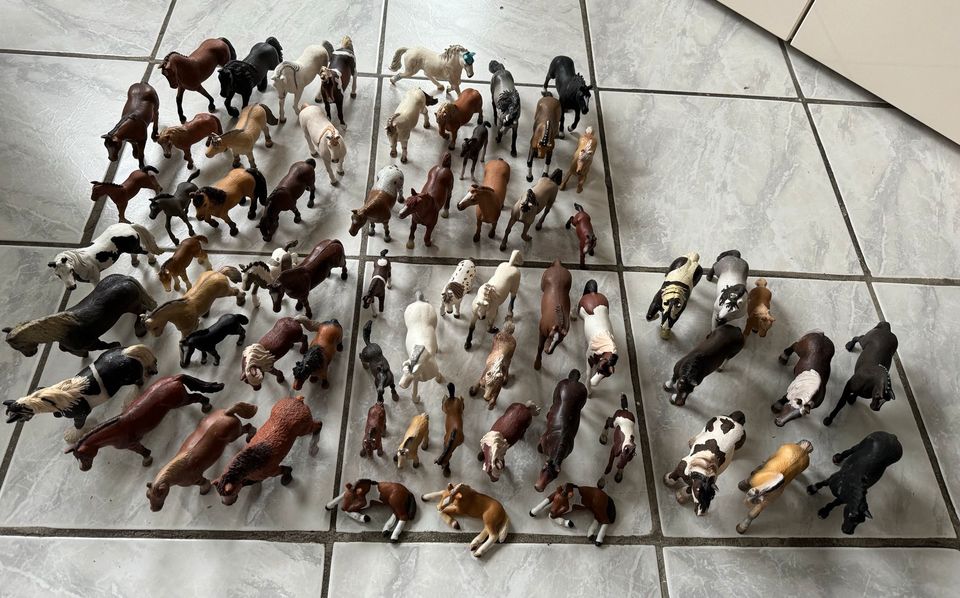 SCHLEICH - Pferde, Bauernhof, Safarie, Zubehör in Essen