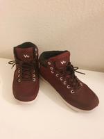 dunkelrote Sneaker, gefüttert (gut für den Winter geeignet) Baden-Württemberg - Heidelberg Vorschau
