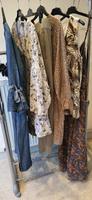 Bekleidungspaket 27: oliv, jeans, bunt Gr. 46 6 Teile - 1 Preis Saarland - Schwalbach Vorschau