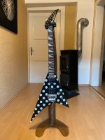 E-Gitarre: Jackson Randy Rhoads RR V Japan MIJ Polka Dots Rheinland-Pfalz - Hollnich Vorschau