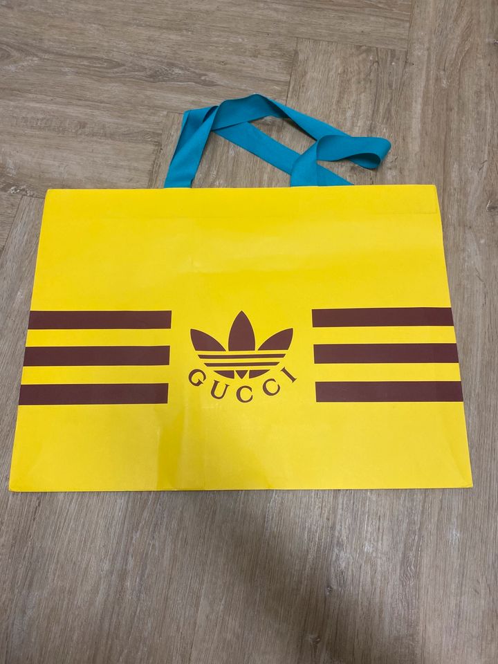 Original Adidas Gucci Tasche Bag Tüte in Bamberg