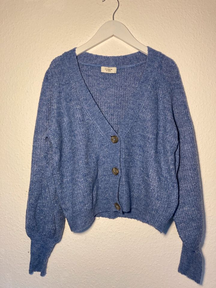 Strickjacke JDYDREA SHORT jacqueline de yong blau meliert S in Stuttgart