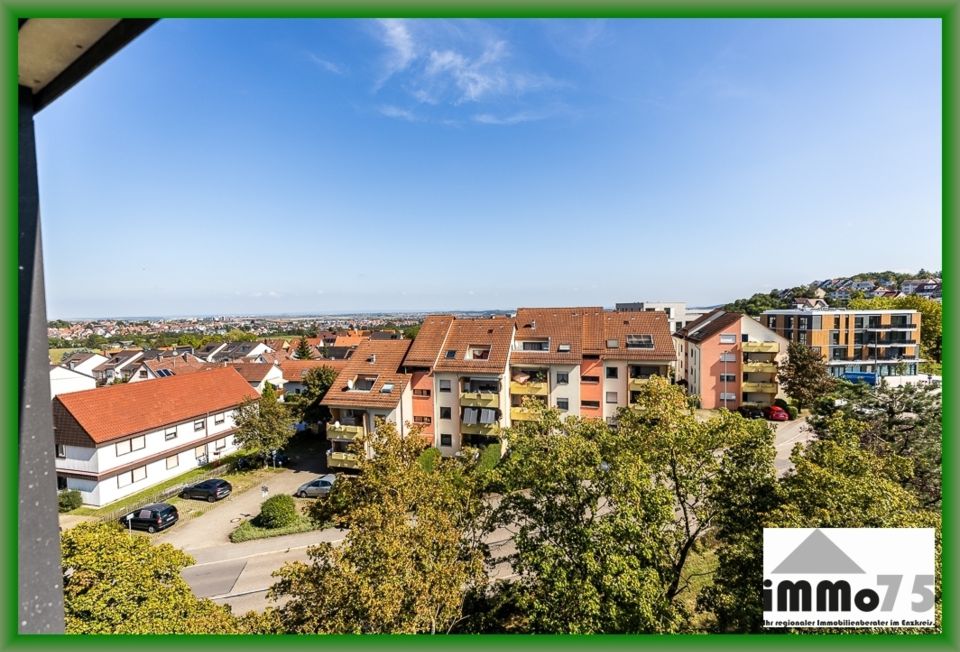 klasse 3,5 Zimmer Wohnung mit Balkon mit einem wunderschönen Ausblick  - ruhige Lage in Leonberg