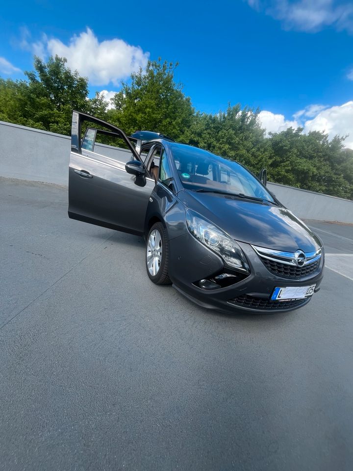Opel zafira Tourer in Wolfsburg