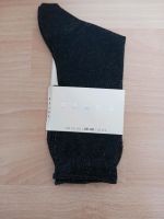 Neue FALKE Socken Farbe:schwarz Größe: 39-40 Baden-Württemberg - Esslingen Vorschau