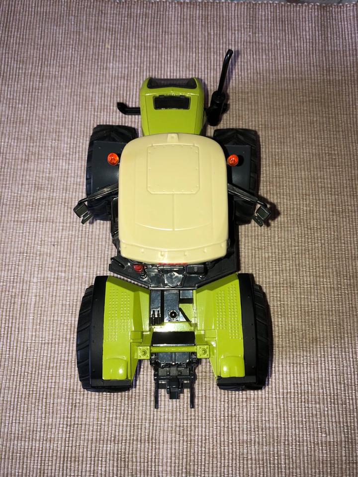 Siku-3217, 2893-Claas Xerion, ClaasCargo 9500, Traktor+Anhänger! in Kabelsketal