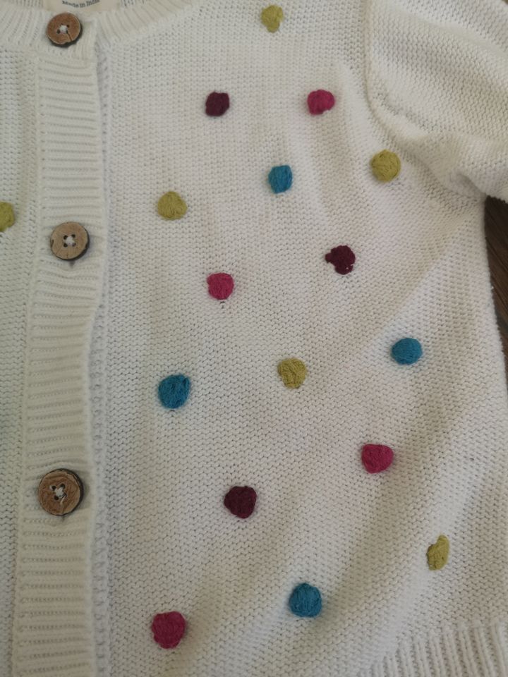 Kite Cardigan Strickjacke weiß mit Punkten 2-3y / 98 cm in Laumersheim