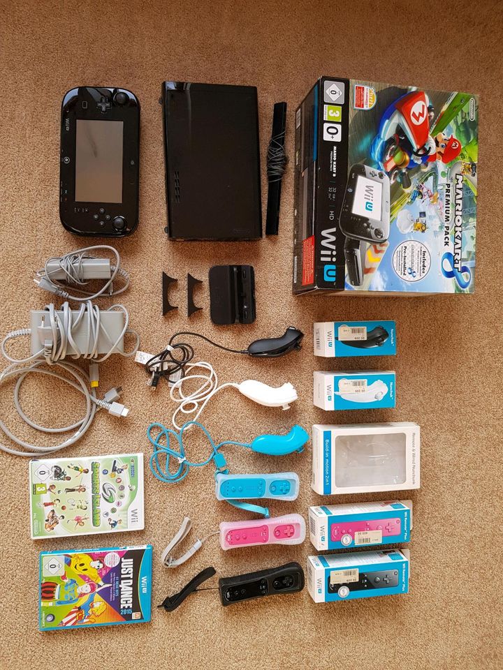 Gr. Paket Wii U Mario Kart 8, Wii Fit U, Balanceboard  ... in Bremen