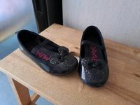 TOP Minnie Maus Ballerina Schuhe Glitzer 25 H&M schwarz Hamburg-Mitte - Finkenwerder Vorschau