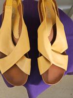 Sommerschuhe Sandalette von Ara Leder in Größe 41 Pankow - Prenzlauer Berg Vorschau