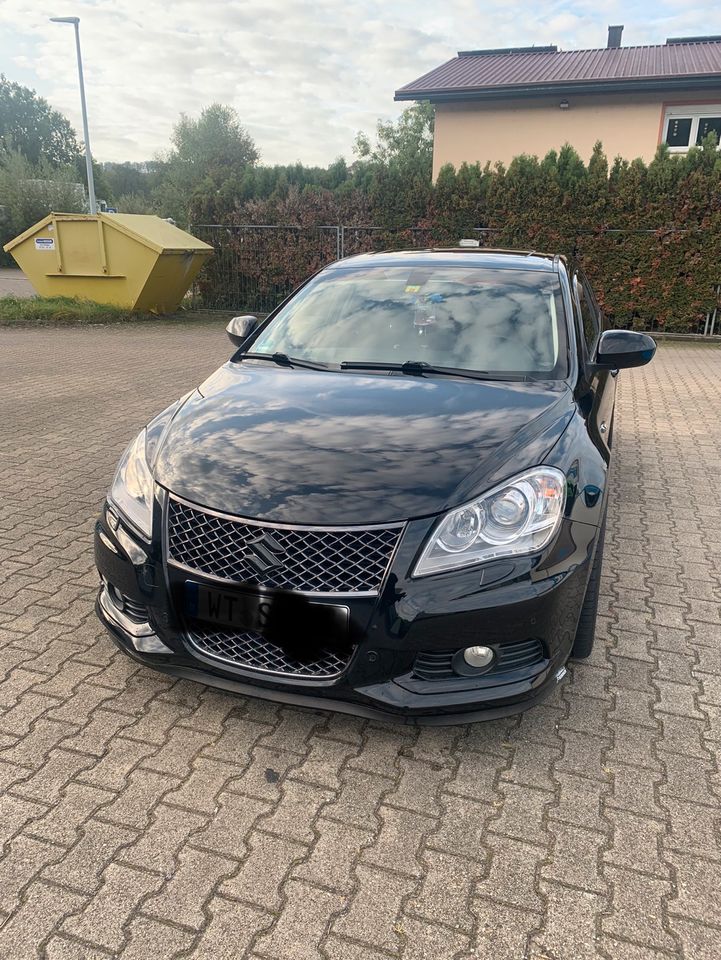 Suzuki  Kizashi 2.4  Sport  /Automatik  /8 Fach  Bereift  /BBS in Murg