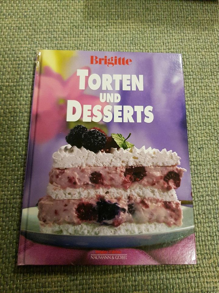 Brigitte Torten und Desserts Buch Backbuch in Fischbachau