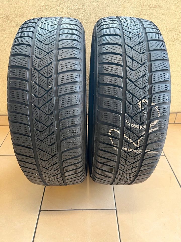 2x 205 60 R16 96H Winterreifen Pirelli 5mm DOT:4219 in Meschede