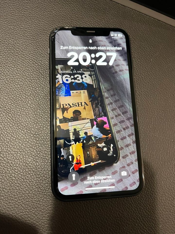 iPhone 11 64 Gb schwarz mit OVP in Suhl