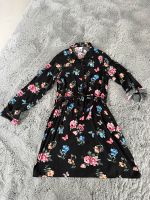 Kleid schwarz blumig Gr. 158 Nordrhein-Westfalen - Moers Vorschau