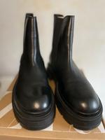 ZARA Herren Echtleder Boots / Stiefel 44 (EU) / 11 (US) neu Köln - Lindenthal Vorschau