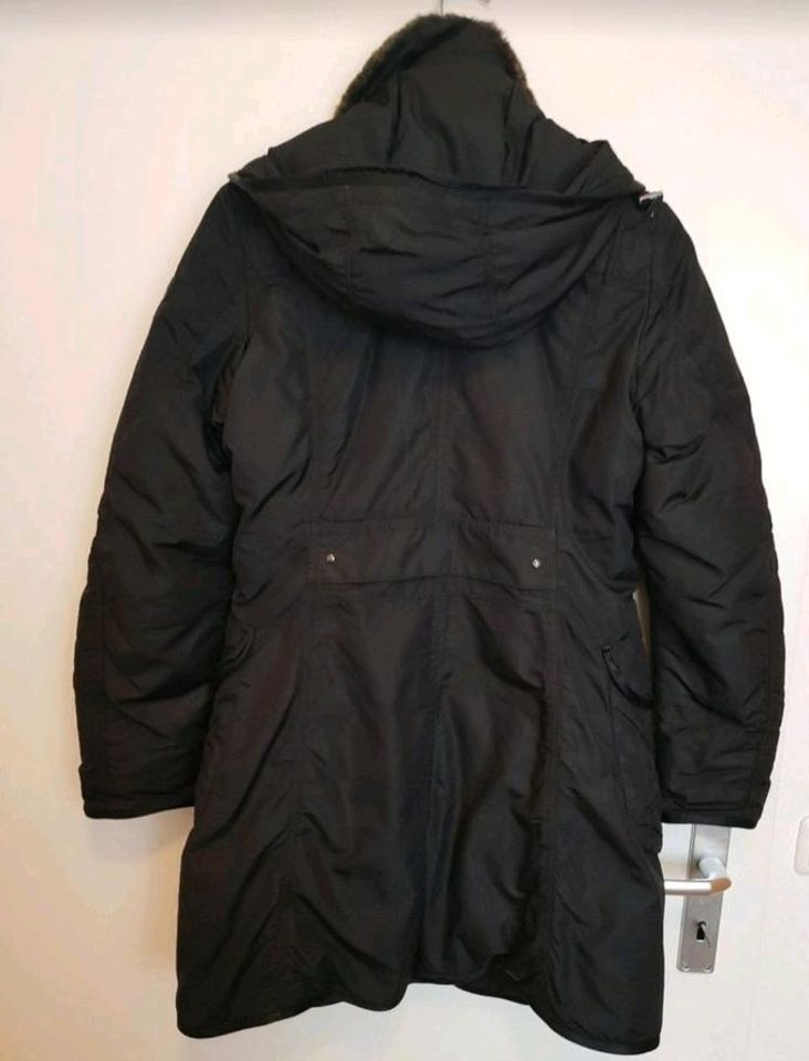 Daunenjacke, Winterjacke Peuterey Italiensche Gr. 42 / EU36 in Kiel